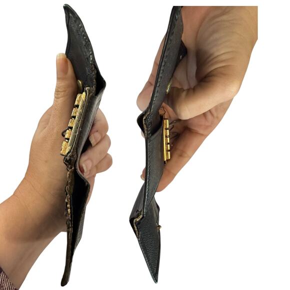 Louis Vuitton Black Epi 4 Key Holder Wallet - Picture 6 of 7